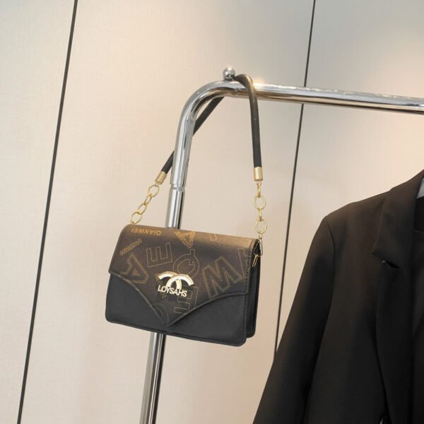 26A12BA9-DE67-4E7A-935D-3940DCB41AA6.jpeg Kassy bag