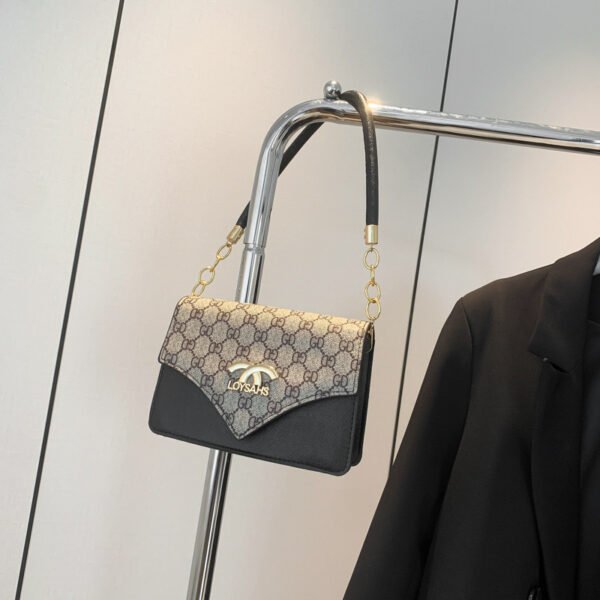 82929168-1555-4DD6-B0F5-2EE22C87A116.jpeg Kassy bag