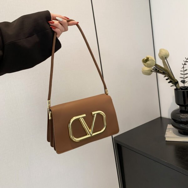 9D6E0B3C-29C4-4F63-A55C-0066CC48A192.jpeg Hazy bag