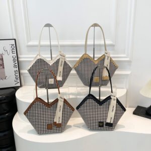 Angle tote