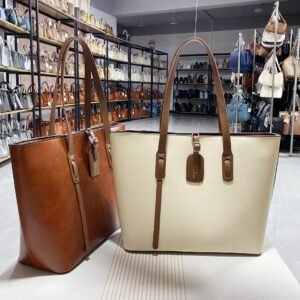 Maxi leather bag