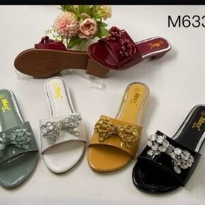 837dffa0-8d99-418e-885c-658341a4b8e0 M6 bead slippers