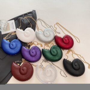 Snail clutch